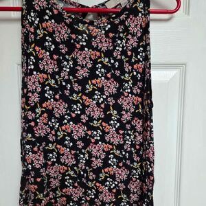 Loft womens small black floral print sleeveless shirt  keyhole closure on back